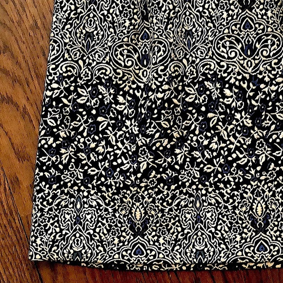 Navy Blue and Ivory Empire Waist Damask Pattern Dress With Pockets Size 8 - Picture 5 of 16